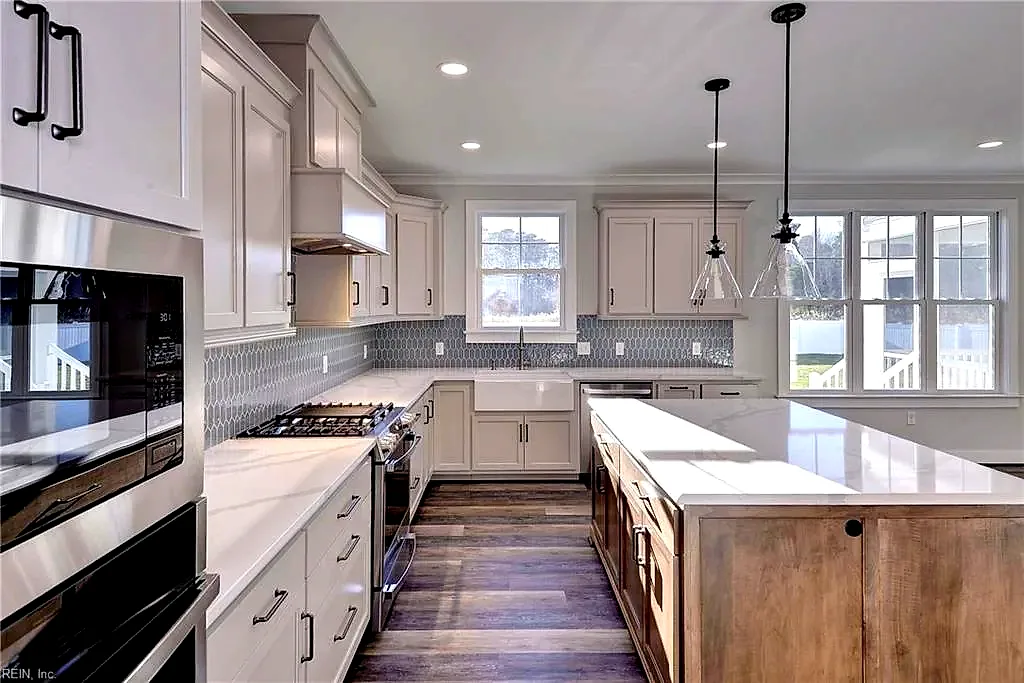 704 Dare Rd, Yorktown — photo