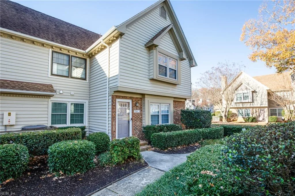 704 Nottoway River Ct #F, Chesapeake — photo