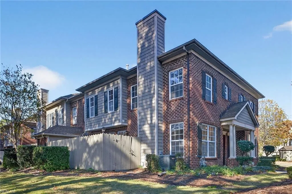 1069 Gamston Ln, Virginia Beach — photo