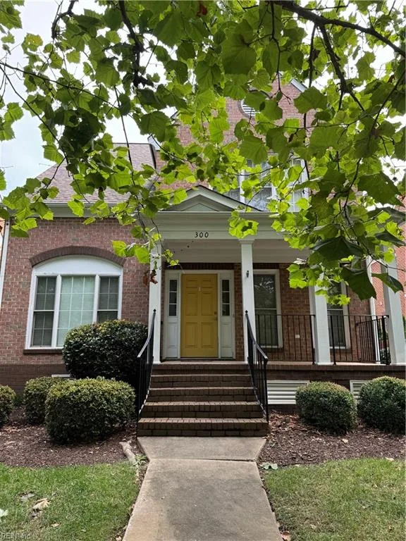 300 Walt Whitman AVE, NEWPORTNEWS VA 23606