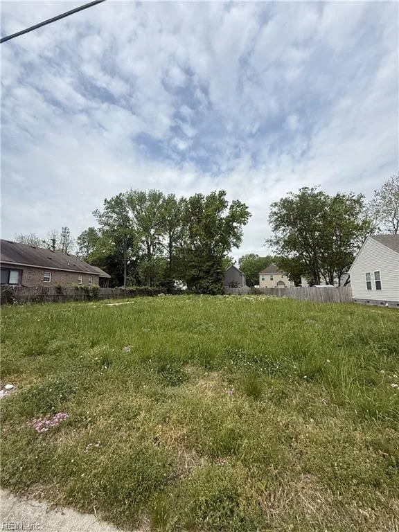 6232 Old Townpoint RD, SUFFOLK VA 23435