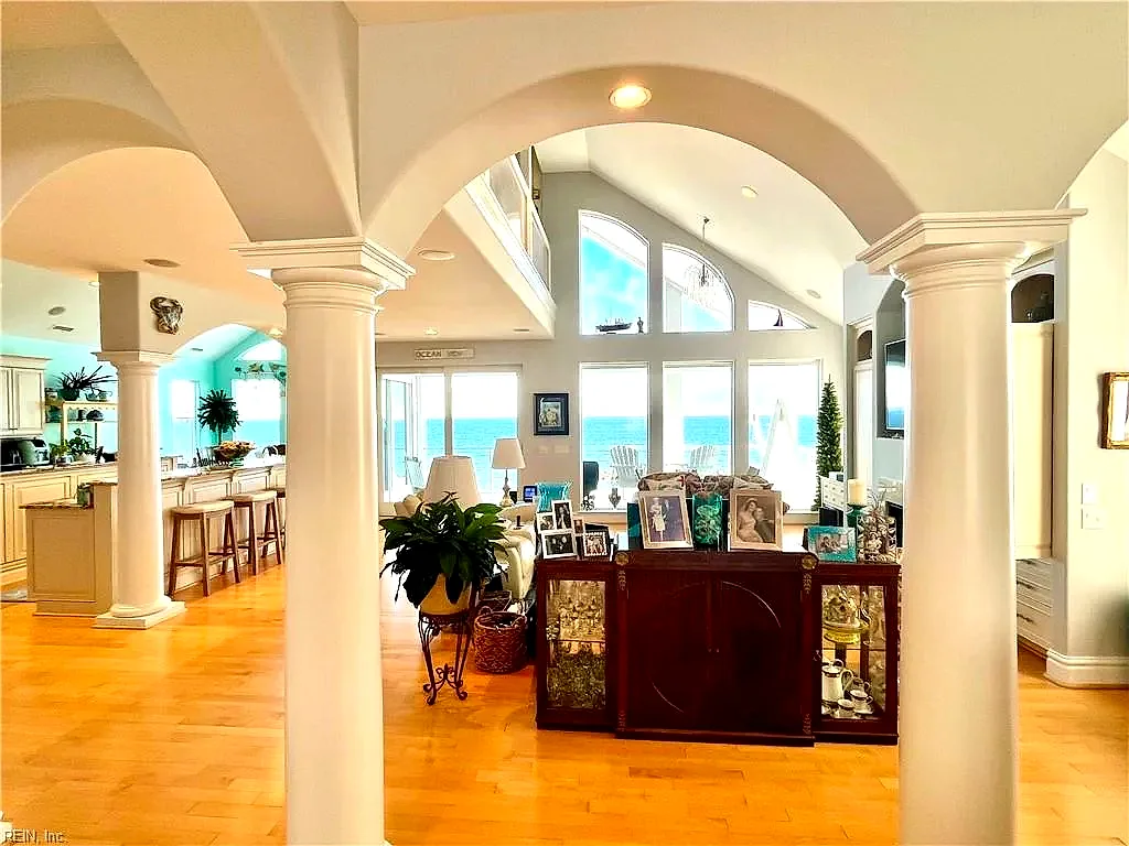 880 W Ocean View Ave, Norfolk — photo