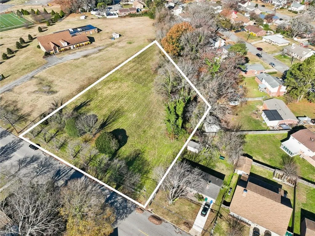 691 Dresden DR, NEWPORTNEWS VA 23601