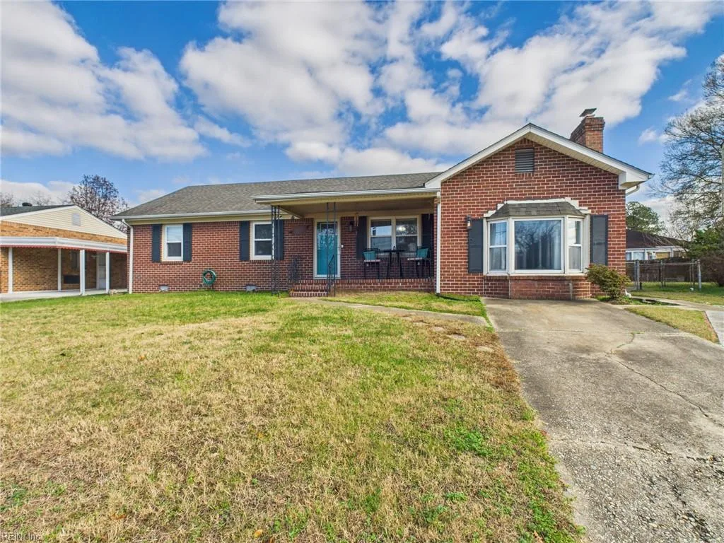 2820 Candlewood Cir, Chesapeake — photo