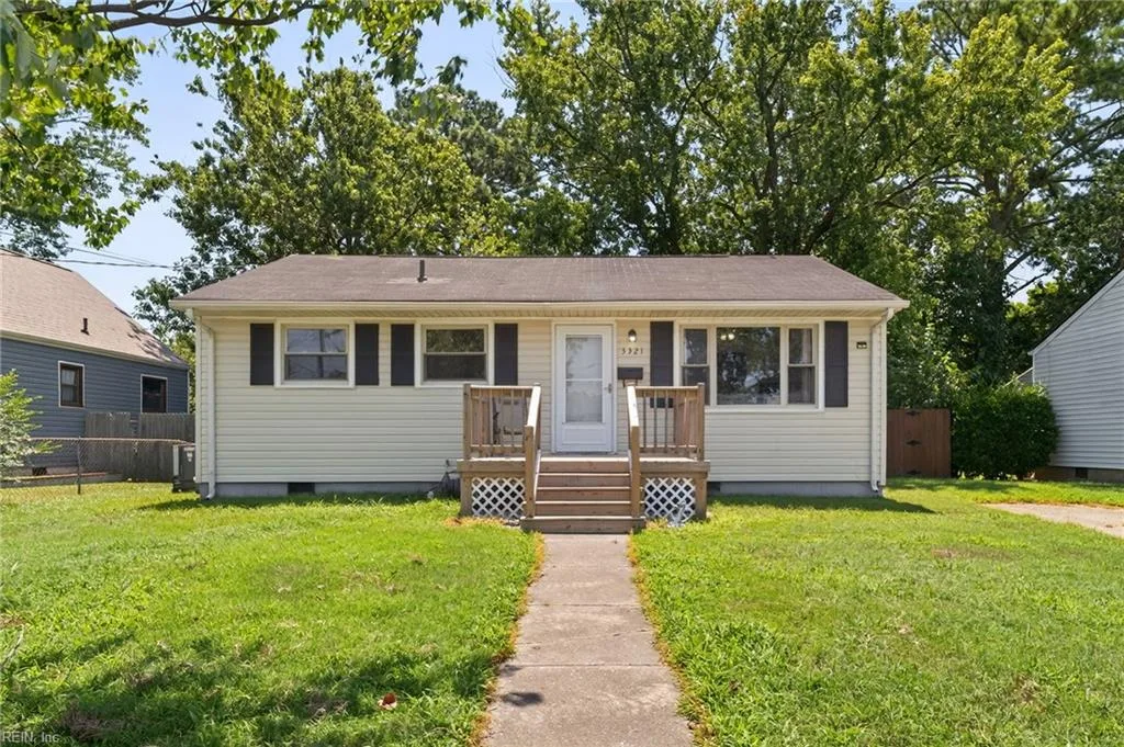 3321 Candlewood Dr, Hampton — photo