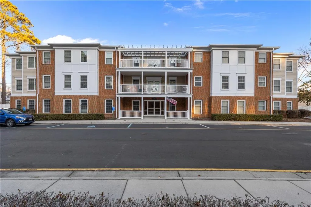 140 Springer LN #232, CHESAPEAKE VA 23320