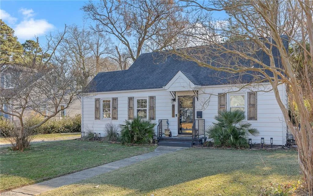 1315 Sunset Dr, Norfolk — photo