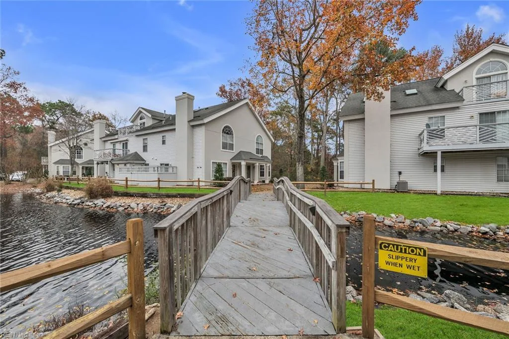 517 Seahorse Rn, Chesapeake — photo