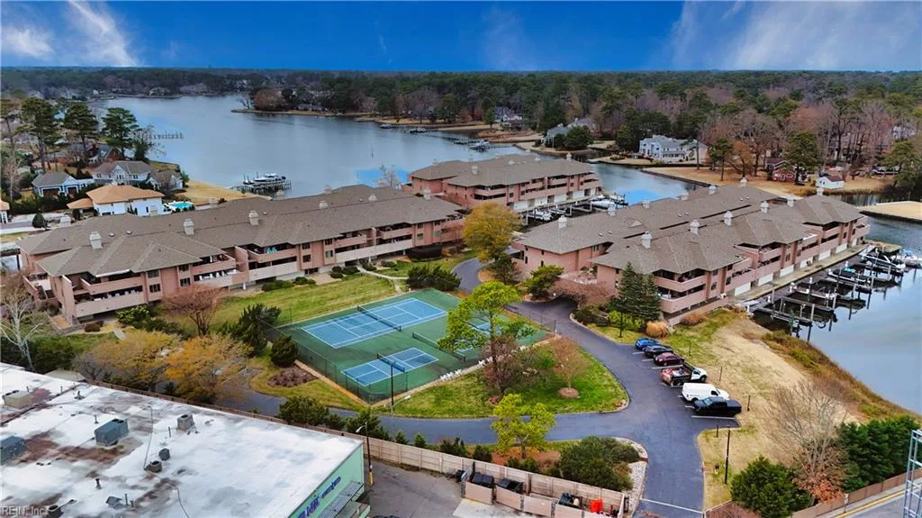 700 Oriole Dr #513, Virginia Beach — photo