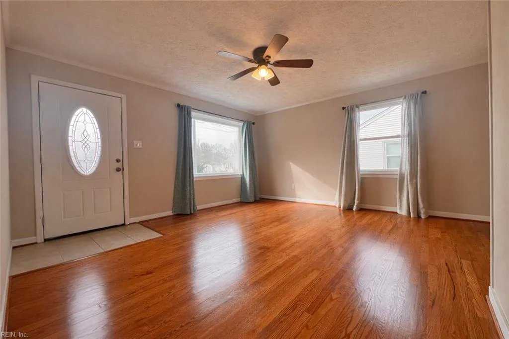 201 Courtney Dr, Hampton — photo