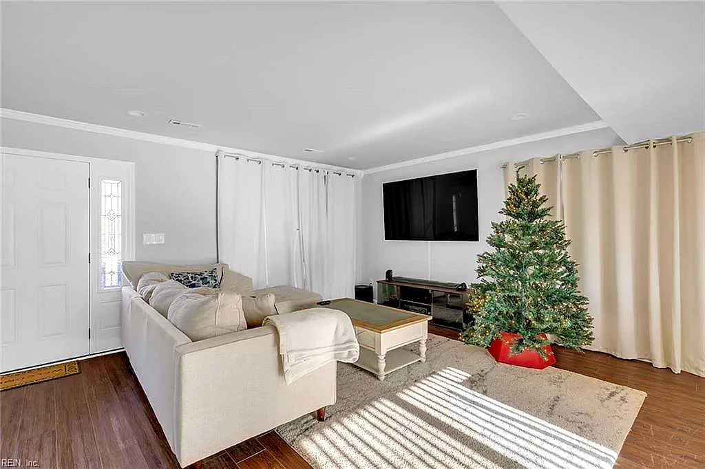 820 Lemaster Ave, Hampton — photo