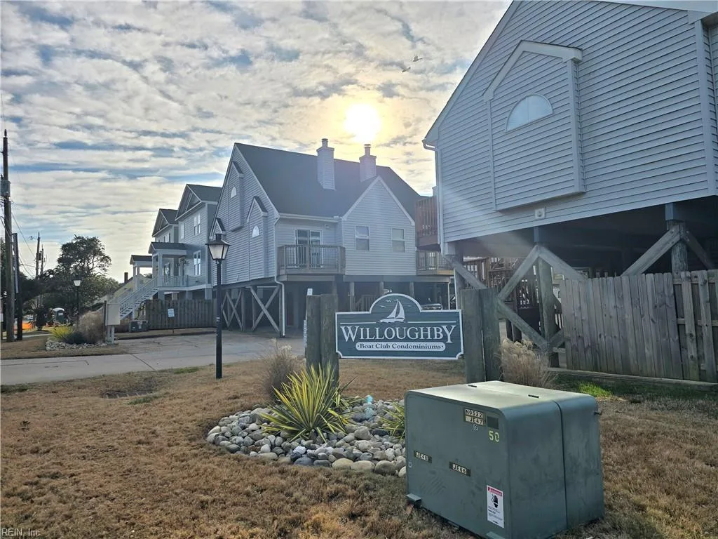 863 Little Bay Ave #1, Norfolk — photo