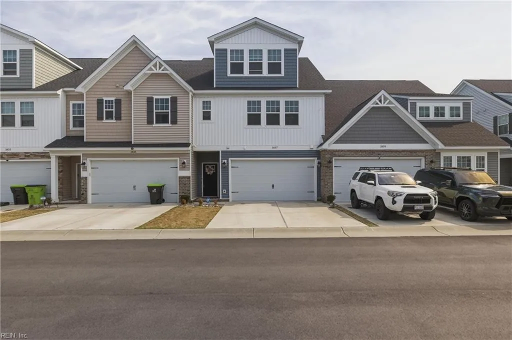 1837 Honey Milk RD, CHESAPEAKE VA 23323