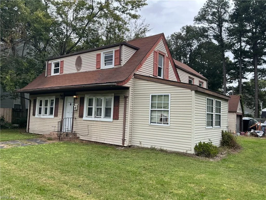 106 Locust Ave, Hampton — photo