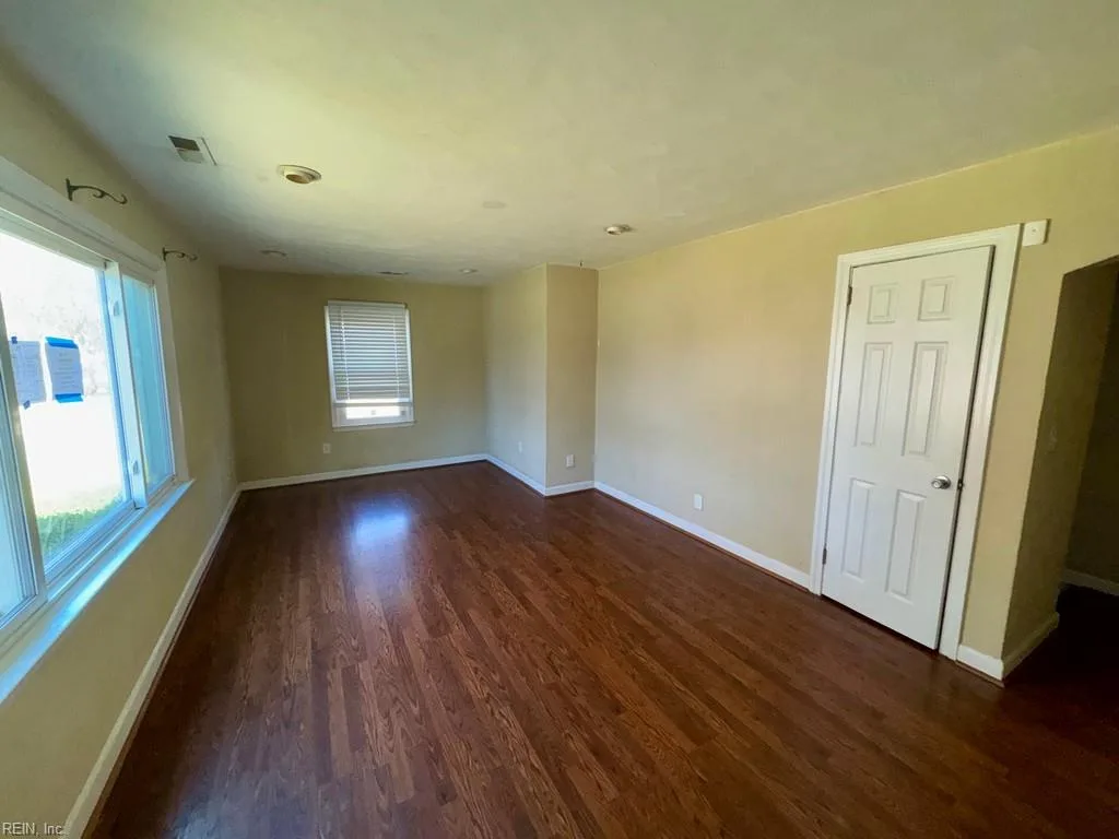 6618 Palem Rd, Norfolk — photo