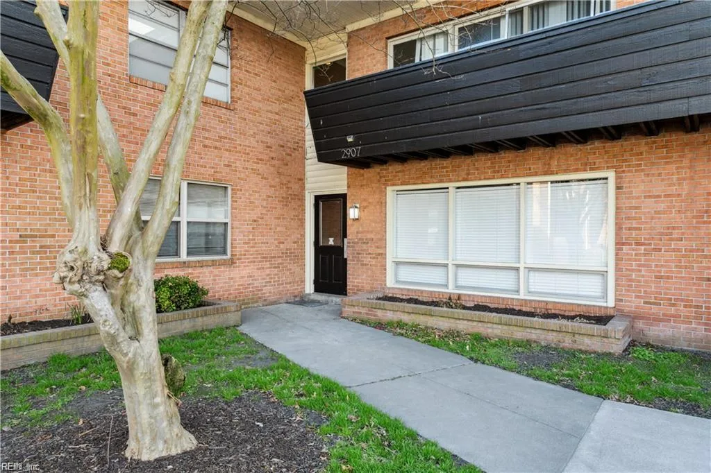 2901 W Mercury BLVD #2, HAMPTON VA 23666