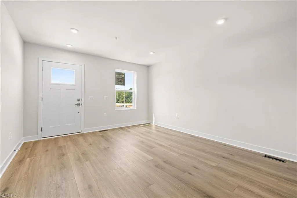 6133 Bold Stone, Williamsburg — photo