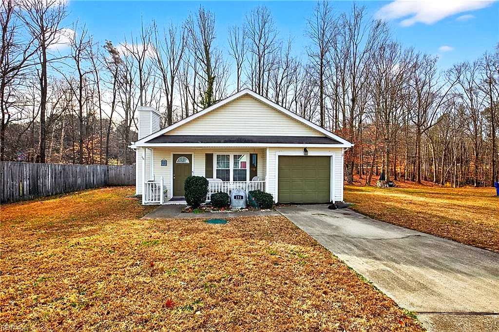 151 Berkshire Blvd, Suffolk — photo
