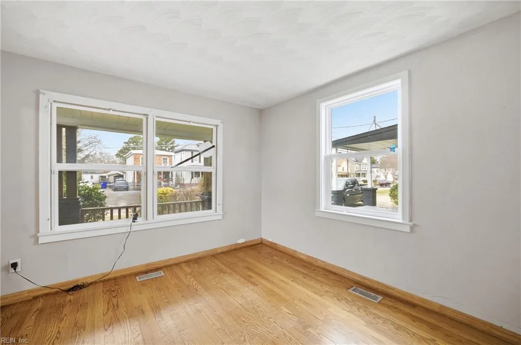 1408 Wilson Rd, Norfolk — photo