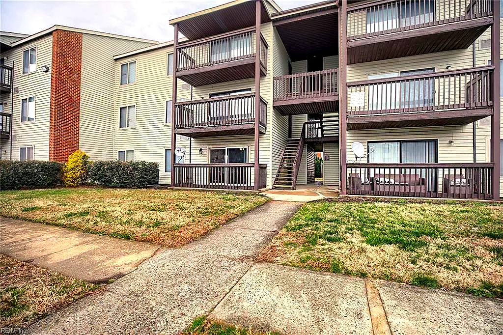 56 Wells Ct, Hampton — photo