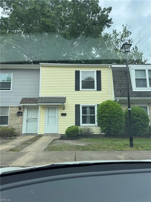 1678 Darren CIR, PORTSMOUTH VA 23701