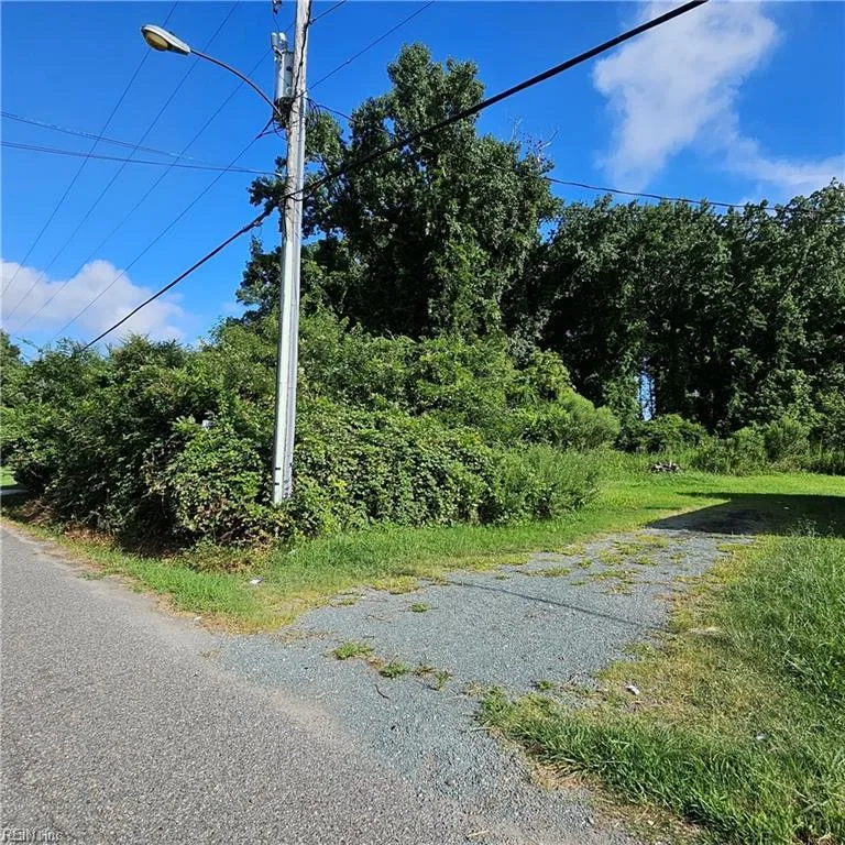 732 Vaughan AVE, HAMPTON VA 23661