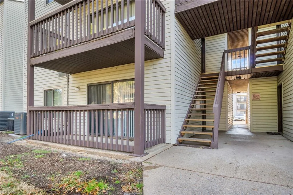 129 Haverford Ct, Hampton — photo