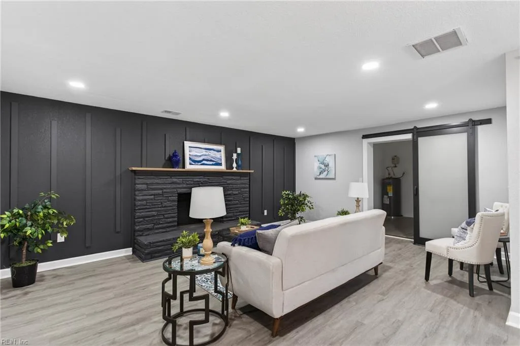 1057 Dune St, Norfolk — photo