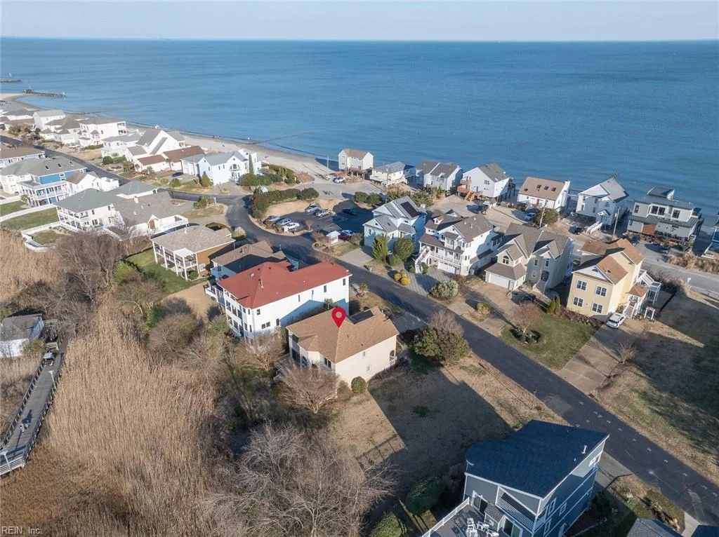 10 Channel Ln, Hampton — photo
