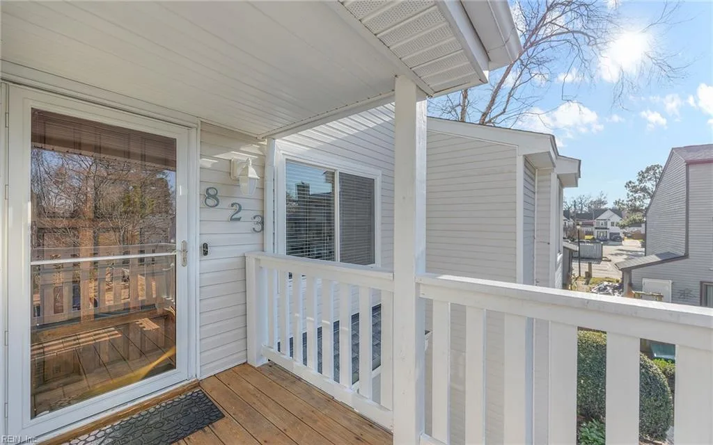 823 Seawinds Ln, Virginia Beach — photo