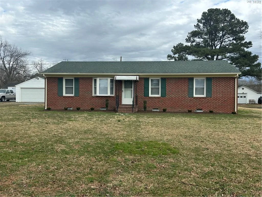 133 Mineral Spring Rd, Suffolk — photo