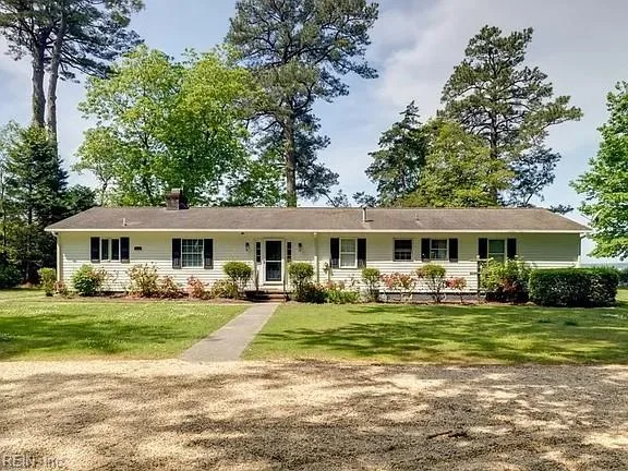 5198 Weaver Ln, Gloucester — photo