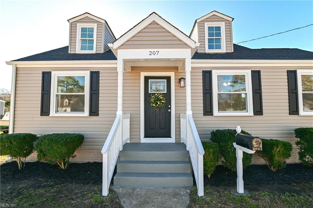 207 Fairview Cir N, Portsmouth — photo