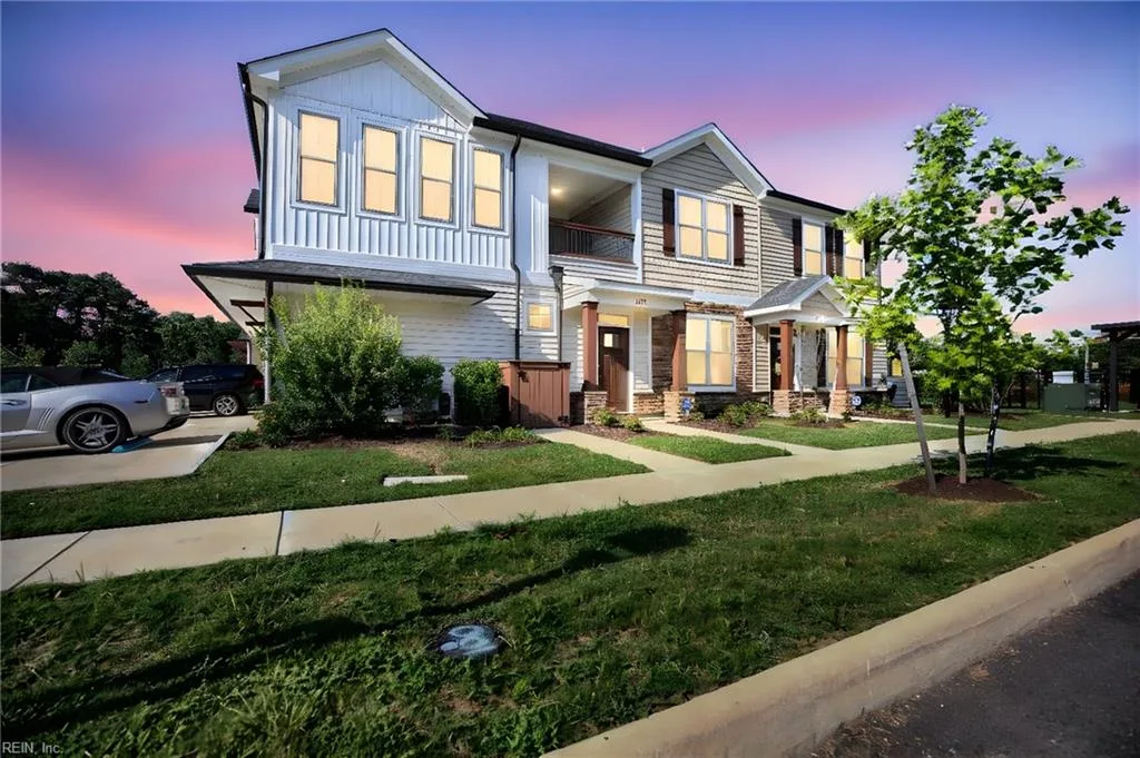 102 Watermark Way, Hampton — photo