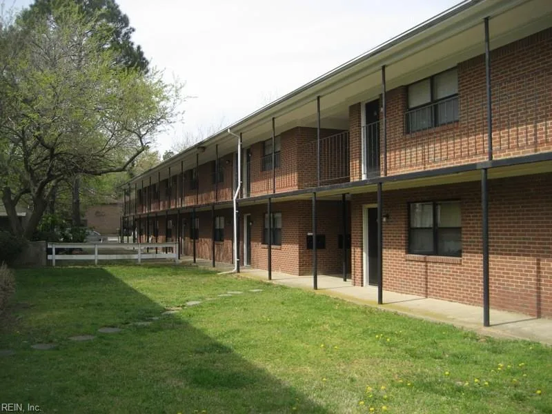 237 Ocean View Ave #21, Norfolk — photo