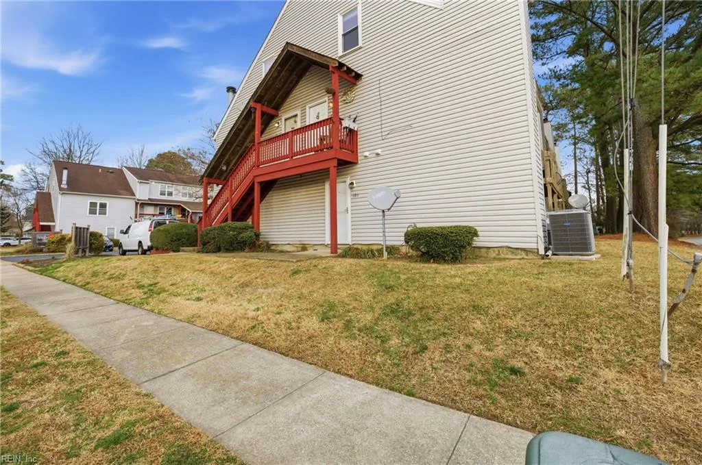 500 Barberton Dr #201, Virginia Beach — photo