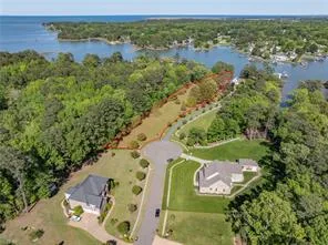 105 Ocean Breeze Dr, Yorktown — photo