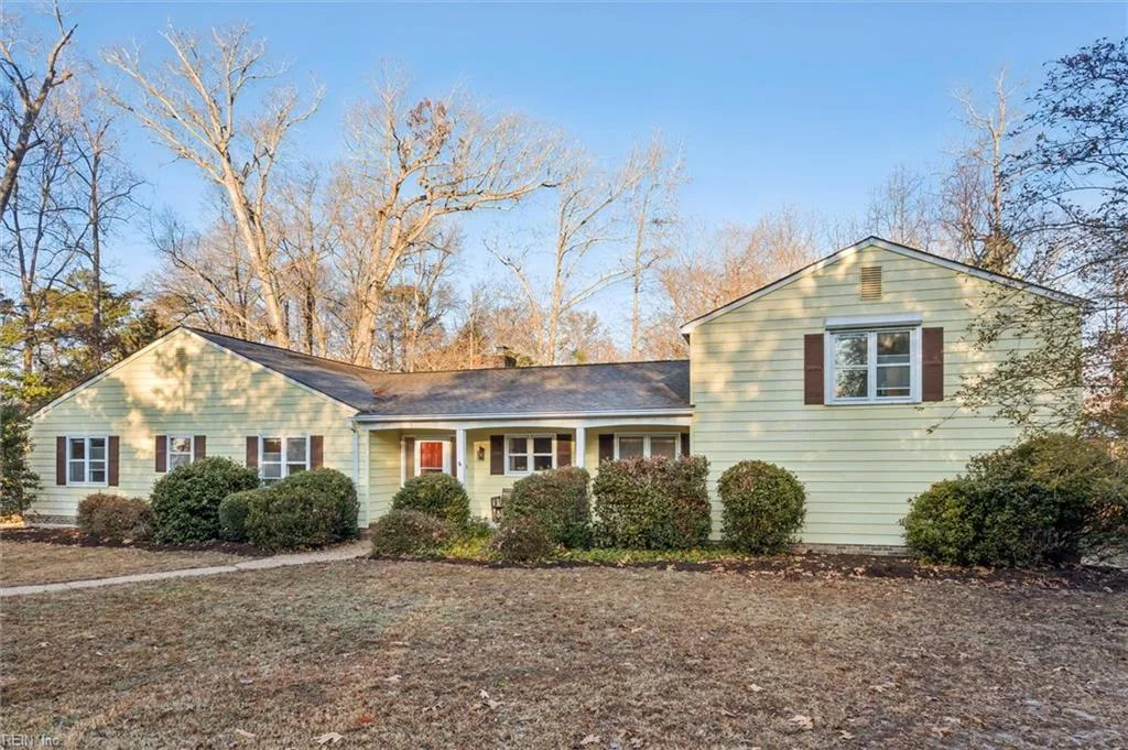 5 West Cir, Williamsburg — photo