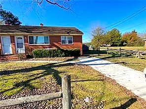 413 West Ln #B, Virginia Beach — photo