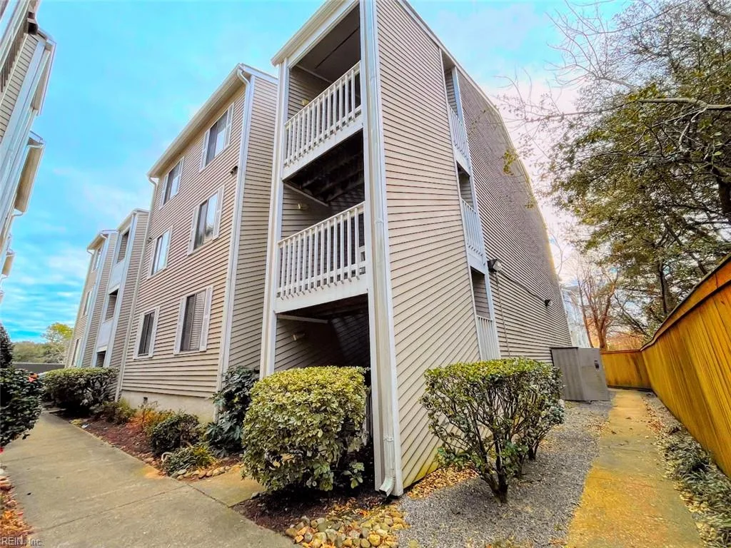 2325 Sea Shell Rd #312, Virginia Beach — photo