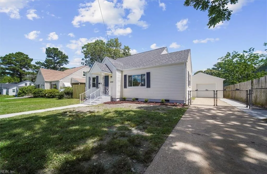 2208 Silbert Rd, Norfolk — photo