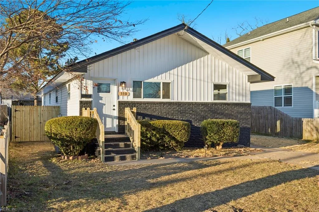 550 Slater Ave, Hampton — photo