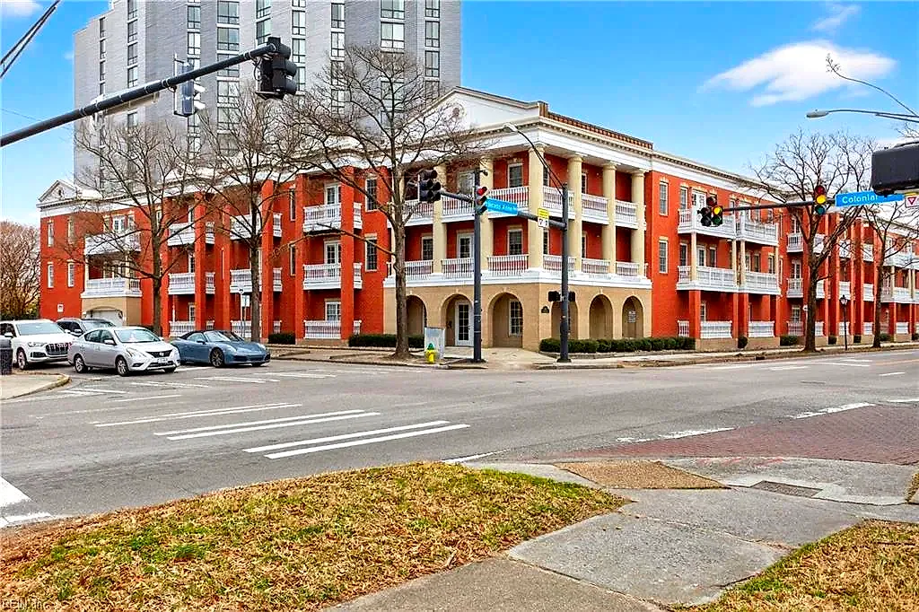 450 W Princess Anne Rd #211, Norfolk — photo
