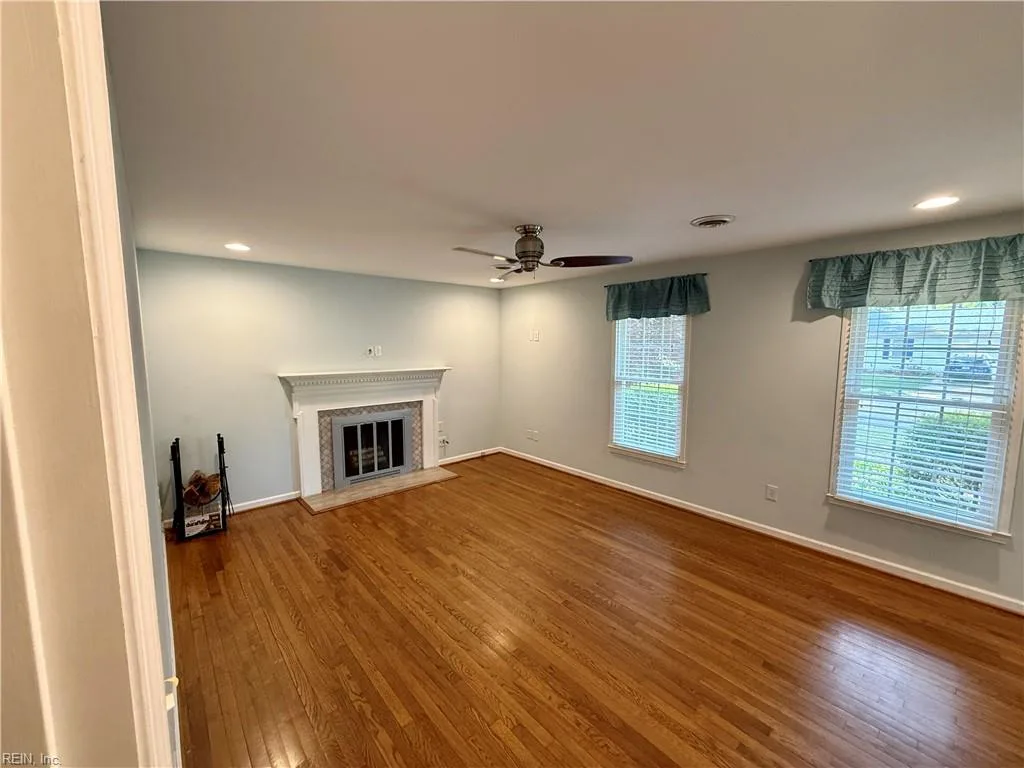 15 Carriage Hill Dr, Poquoson — photo
