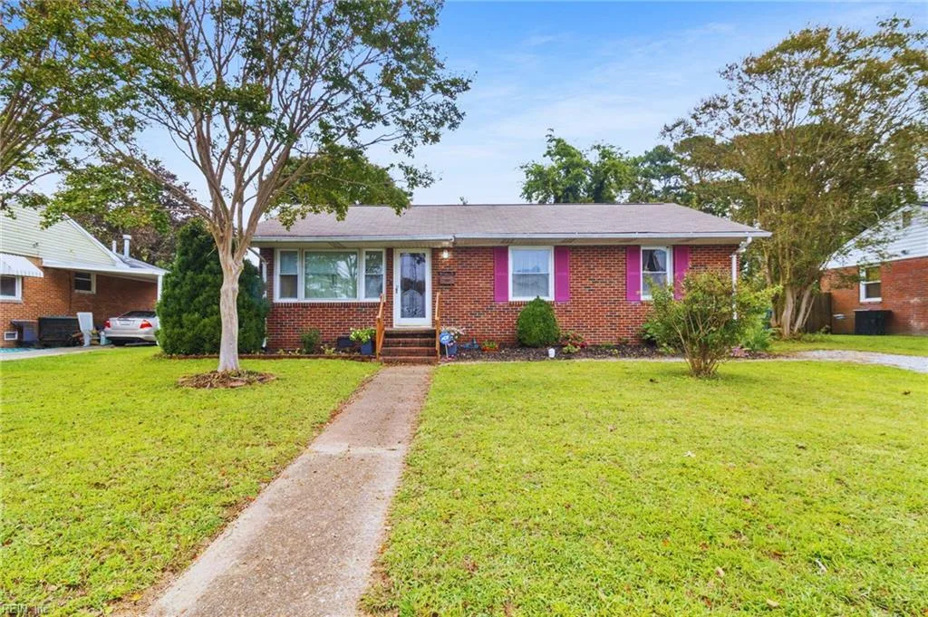 38 Saint Albans Dr, Hampton — photo