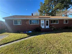 425 West Ln #A, Virginia Beach — photo