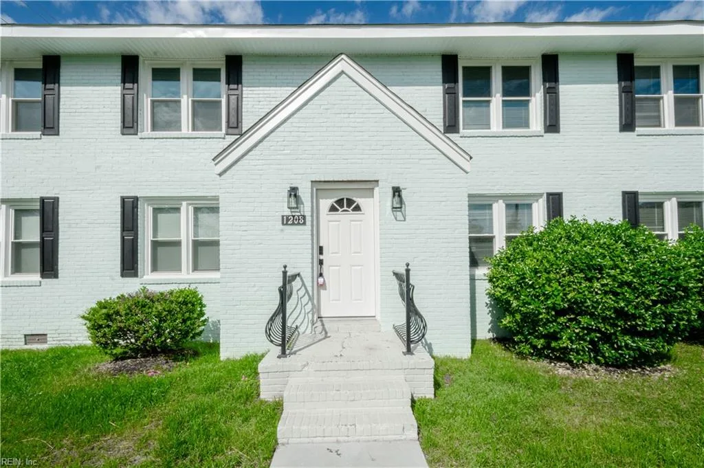 1208 W Ocean View Ave #D, Norfolk — photo