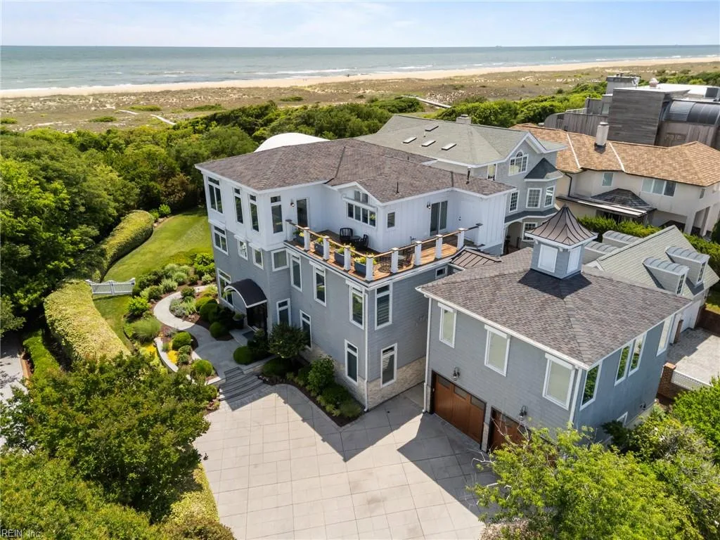 8610 Ocean Front Ave, Virginia Beach — photo