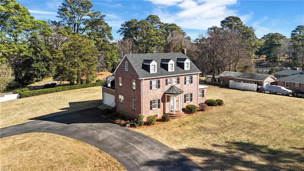 330 Kemp Ln, Chesapeake — photo