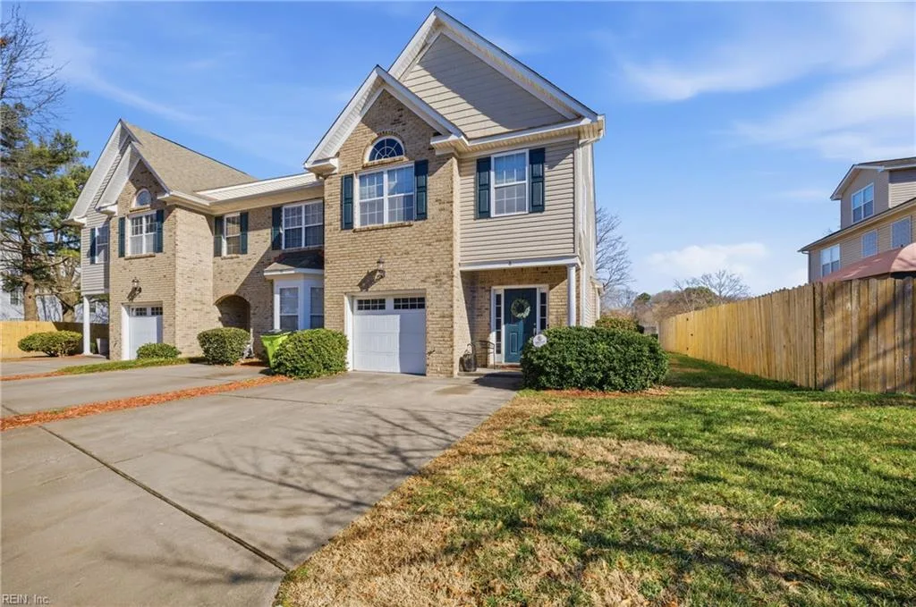 8 Rutland Dr, Hampton — photo